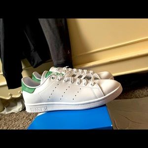 There brand new never worn and still has tag on them